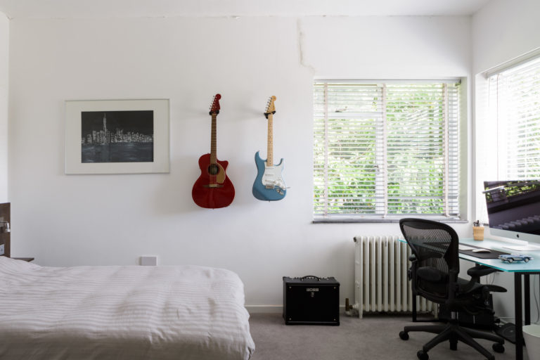 HALSBURY LONDON, HA7 - SHOOTFACTORY - LONDON HOUSES