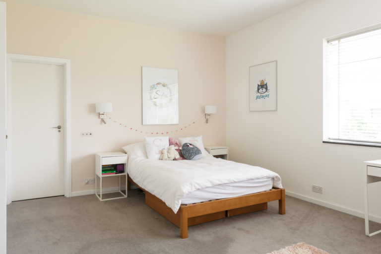 HALSBURY LONDON, HA7 - SHOOTFACTORY - LONDON HOUSES