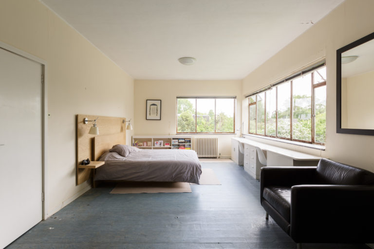 HALSBURY LONDON, HA7 - SHOOTFACTORY - LONDON HOUSES