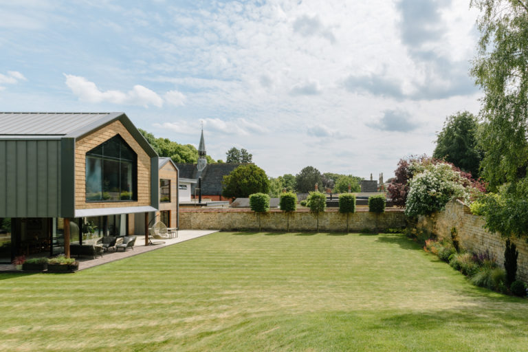 HIGHWALL LINCOLN, LN2 - SHOOTFACTORY - OTHER UK HOUSES