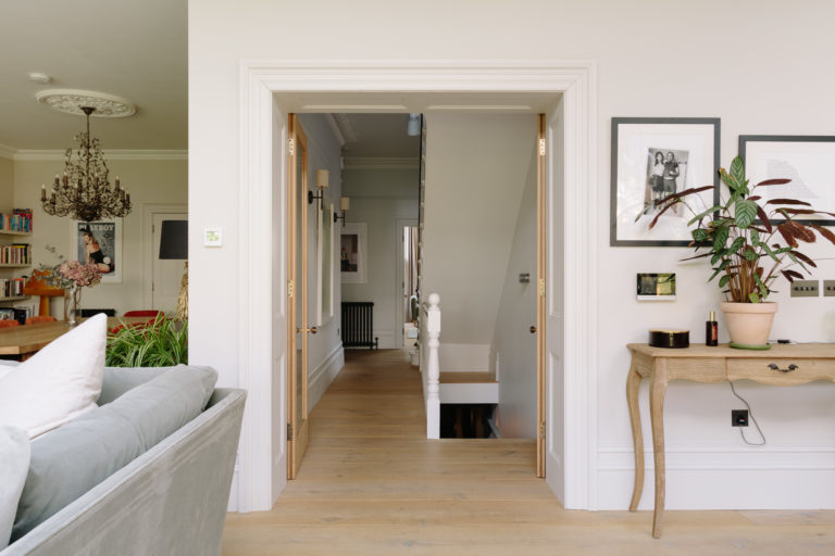 HOVE, BN3 - SHOOTFACTORY - OTHER UK HOUSES