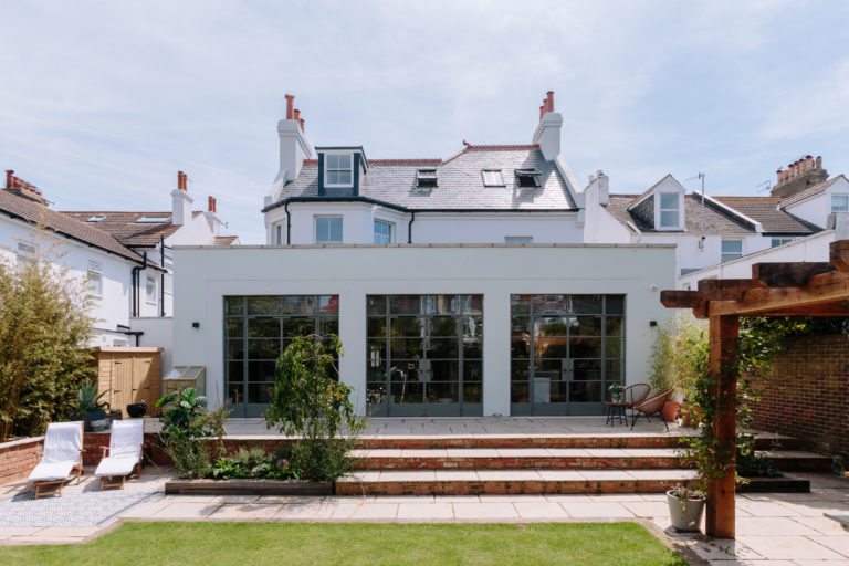 HOVE, BN3 - SHOOTFACTORY - OTHER UK HOUSES
