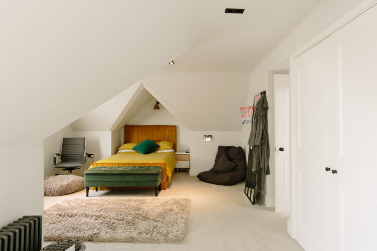 HOVE, BN3 - SHOOTFACTORY - OTHER UK HOUSES