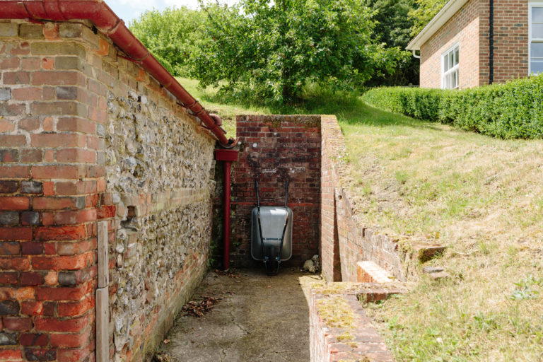RAMSBURY, SN8 - SHOOTFACTORY - OTHER UK HOUSES