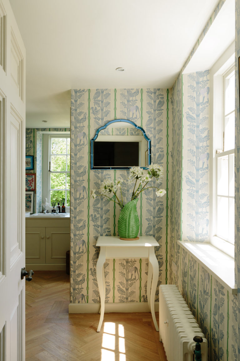 RAMSBURY, SN8 - SHOOTFACTORY - OTHER UK HOUSES