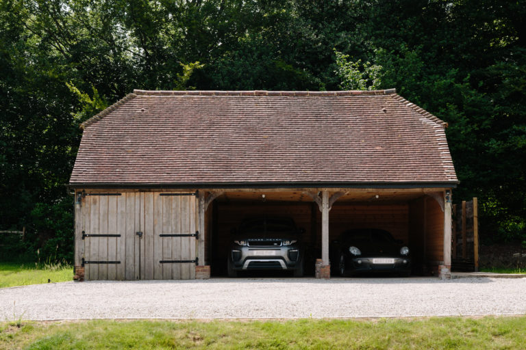RANCH SURREY, GU5 - SHOOTFACTORY - OTHER UK HOUSES