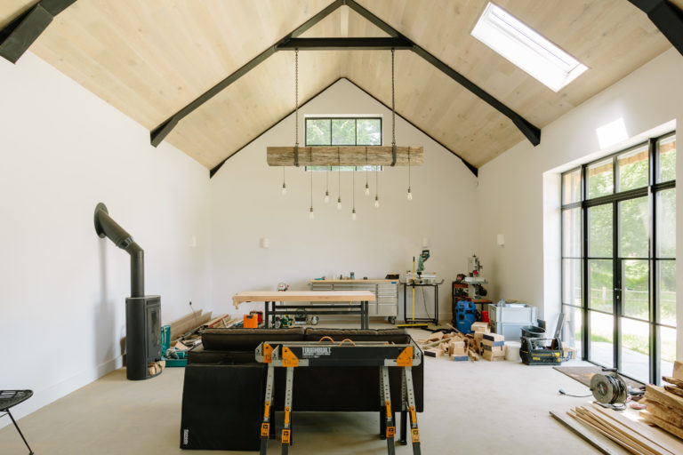 RANCH SURREY, GU5 - SHOOTFACTORY - OTHER UK HOUSES