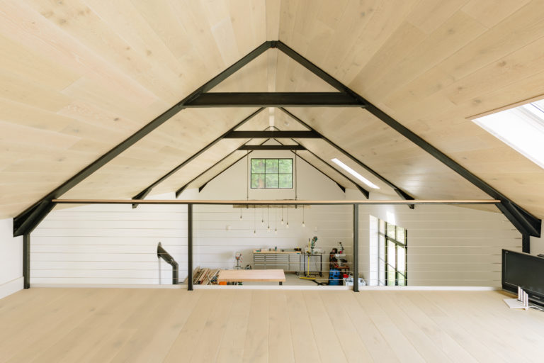 RANCH SURREY, GU5 - SHOOTFACTORY - OTHER UK HOUSES