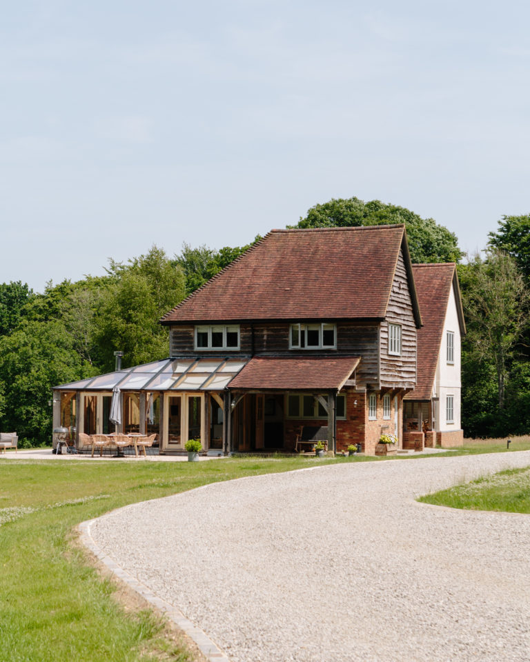 RANCH SURREY, GU5 - SHOOTFACTORY - OTHER UK HOUSES
