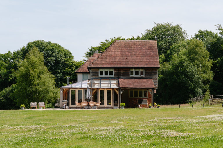 RANCH SURREY, GU5 - SHOOTFACTORY - OTHER UK HOUSES