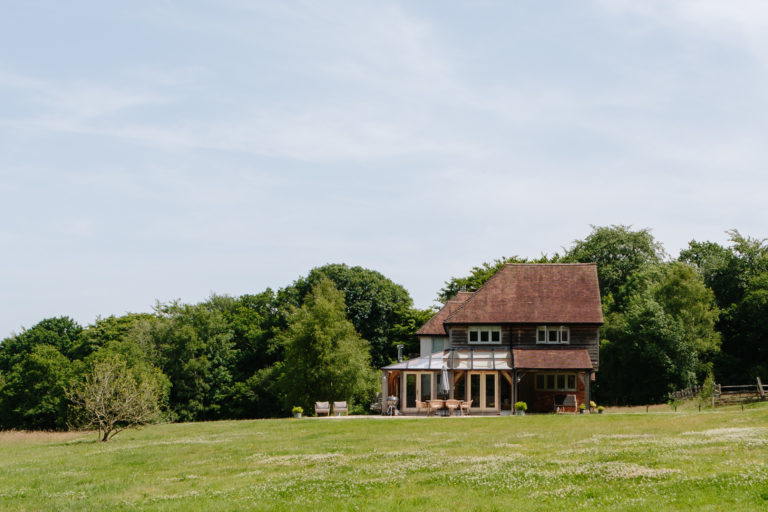 RANCH SURREY, GU5 - SHOOTFACTORY - OTHER UK HOUSES