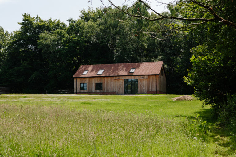 RANCH SURREY, GU5 - SHOOTFACTORY - OTHER UK HOUSES