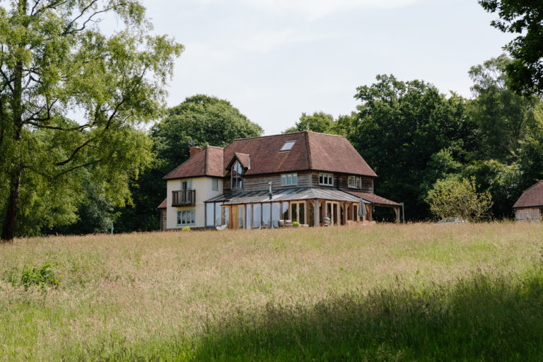 RANCH SURREY, GU5 - SHOOTFACTORY - OTHER UK HOUSES