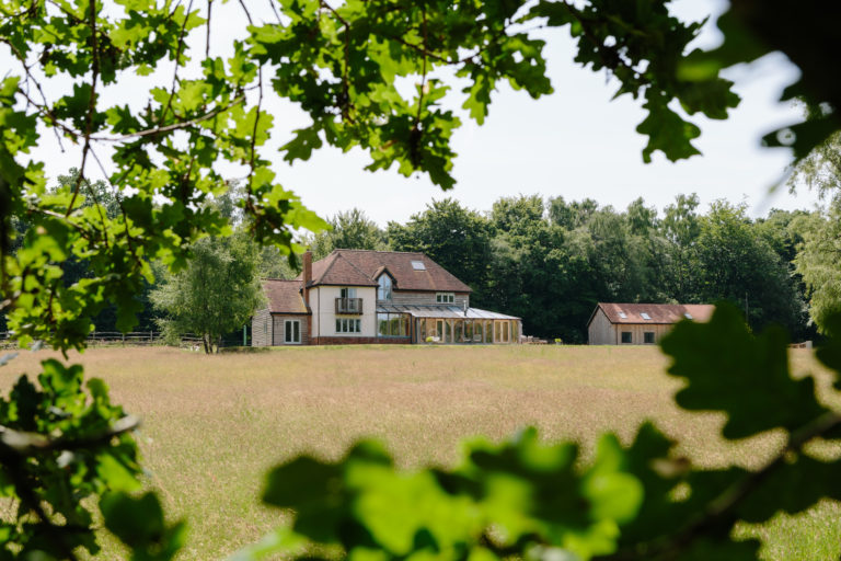 RANCH SURREY, GU5 - SHOOTFACTORY - OTHER UK HOUSES