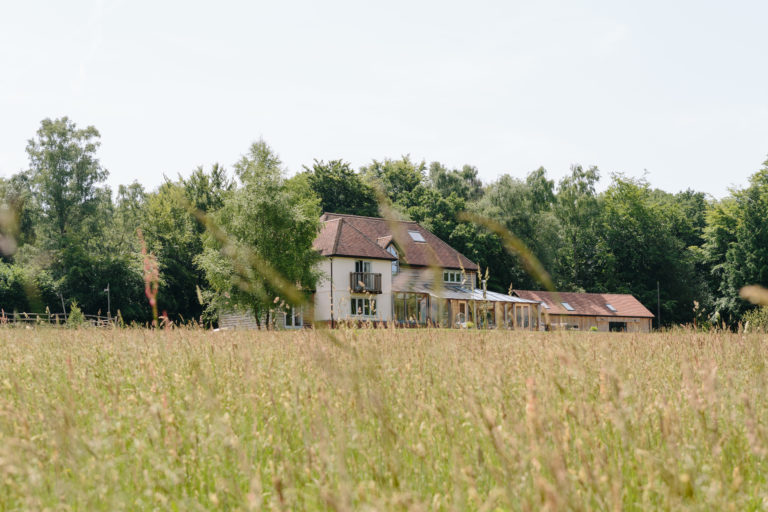 RANCH SURREY, GU5 - SHOOTFACTORY - OTHER UK HOUSES