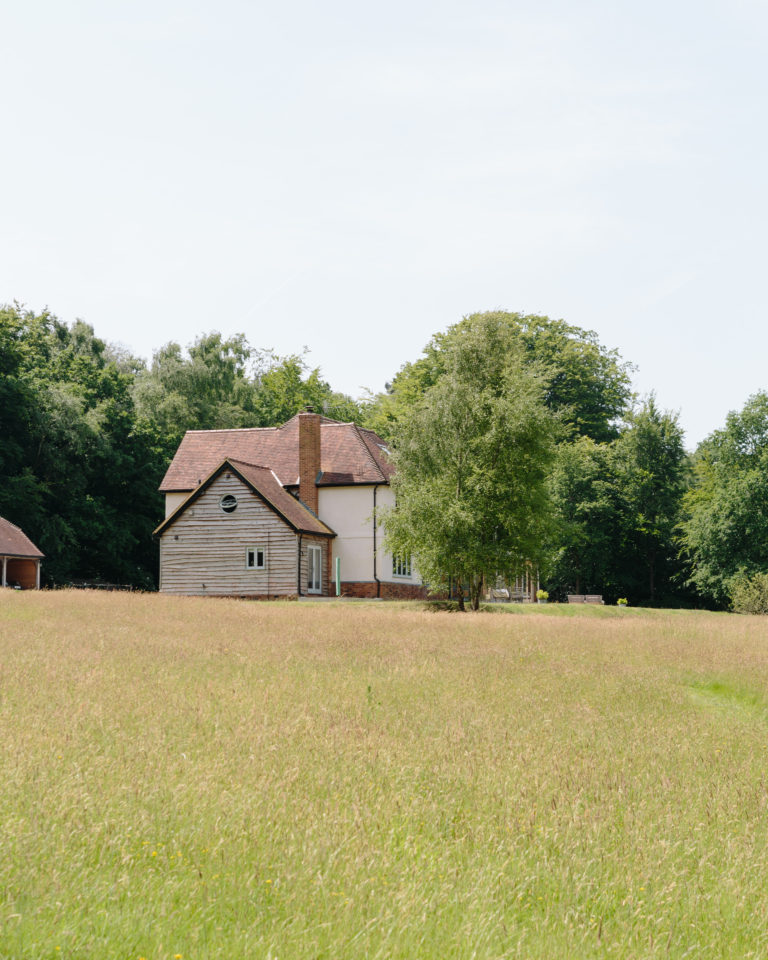 RANCH SURREY, GU5 - SHOOTFACTORY - OTHER UK HOUSES