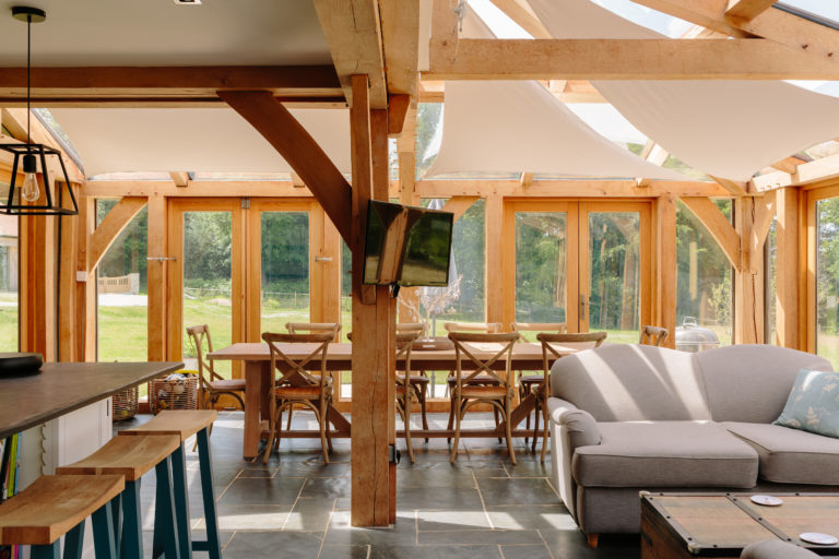 RANCH SURREY, GU5 - SHOOTFACTORY - OTHER UK HOUSES