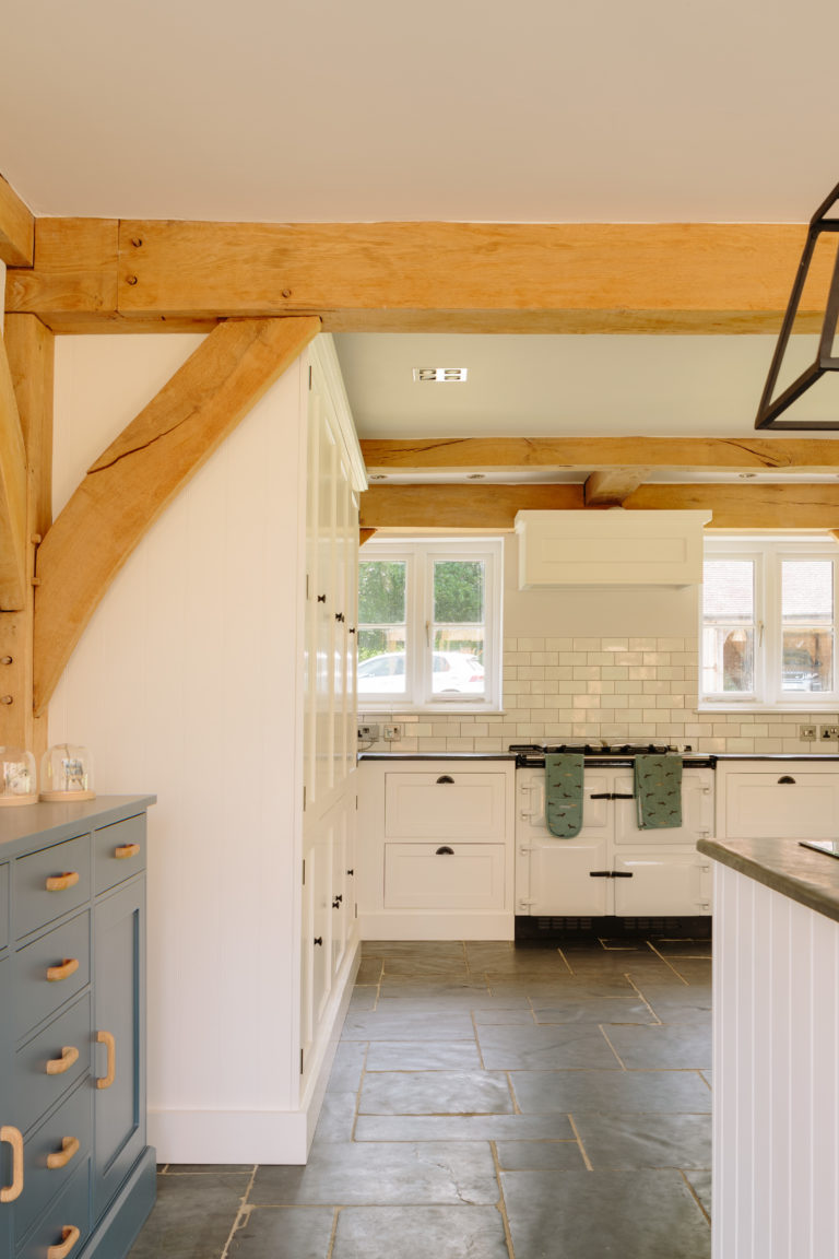 RANCH SURREY, GU5 - SHOOTFACTORY - OTHER UK HOUSES