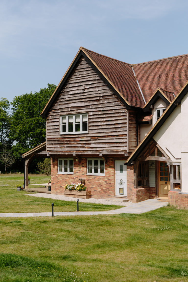 RANCH SURREY, GU5 - SHOOTFACTORY - OTHER UK HOUSES