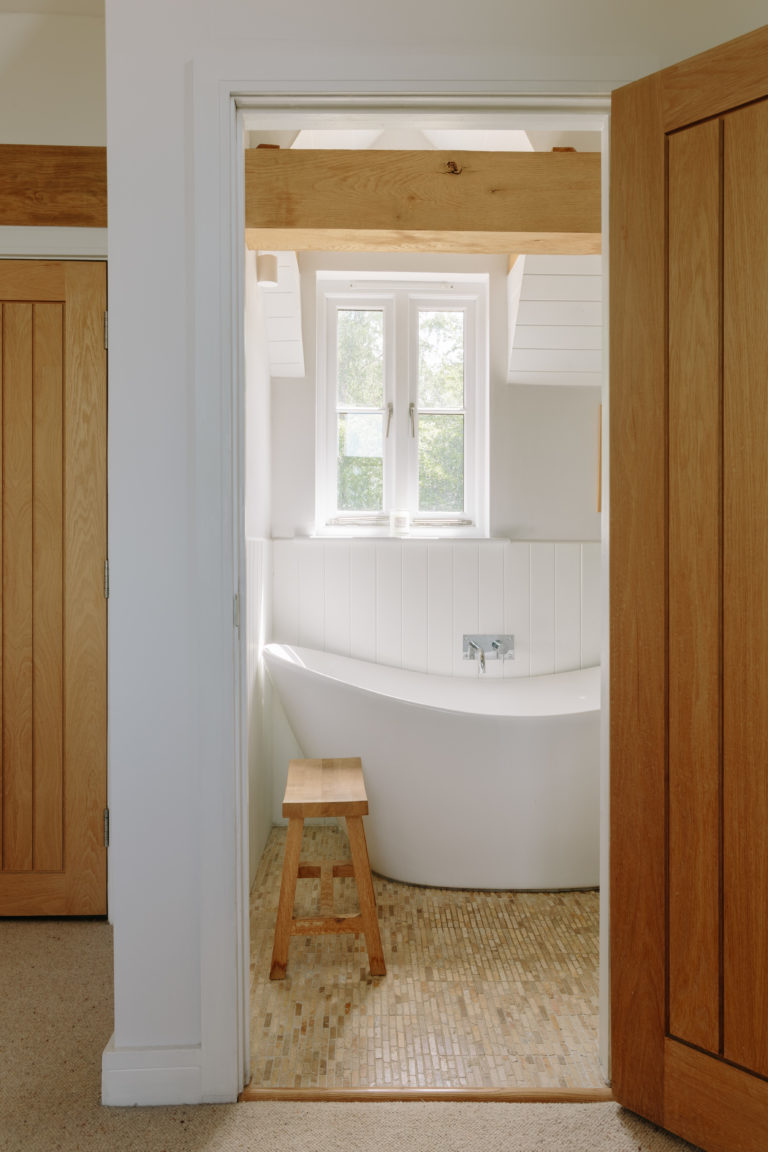 RANCH SURREY, GU5 - SHOOTFACTORY - OTHER UK HOUSES