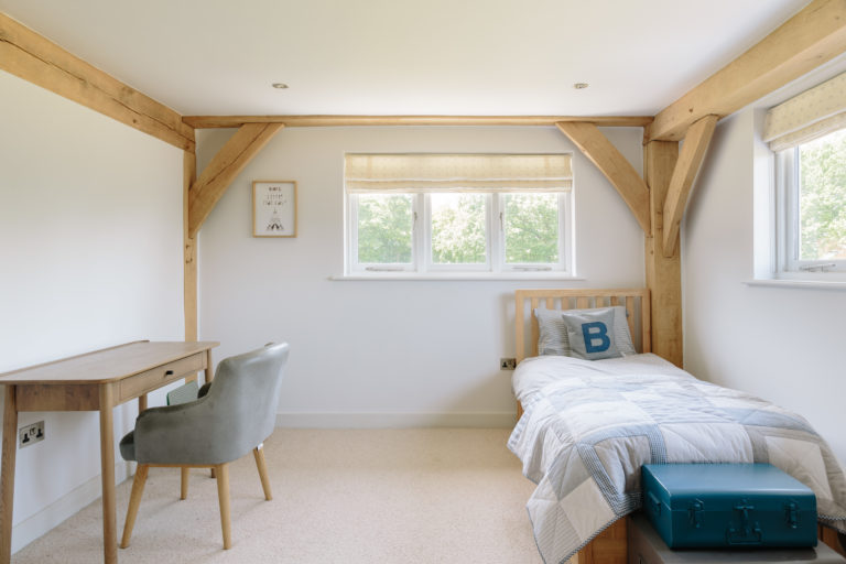 RANCH SURREY, GU5 - SHOOTFACTORY - OTHER UK HOUSES