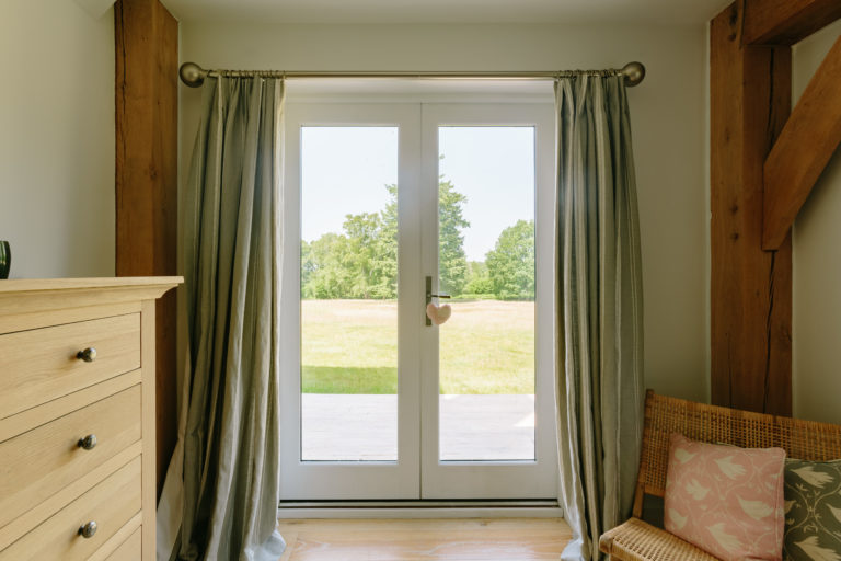RANCH SURREY, GU5 - SHOOTFACTORY - OTHER UK HOUSES