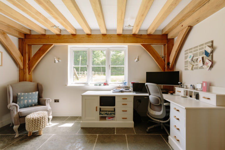RANCH SURREY, GU5 - SHOOTFACTORY - OTHER UK HOUSES
