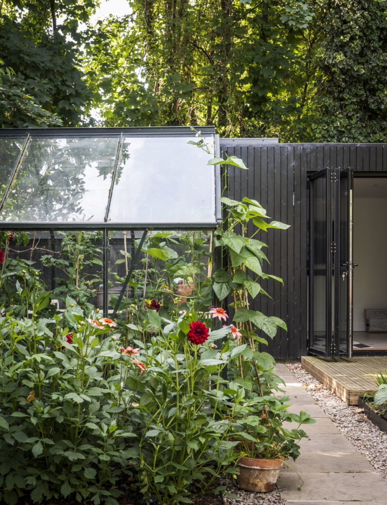 WALTHAMSTOW LONDON, E17 - SHOOTFACTORY - LONDON HOUSES