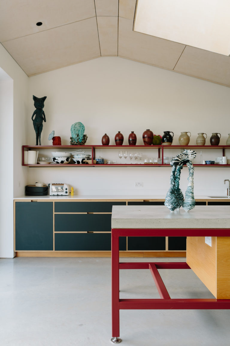HAMBROOK BARN WEST SUSSEX, PO18 - SHOOTFACTORY - OTHER UK HOUSES