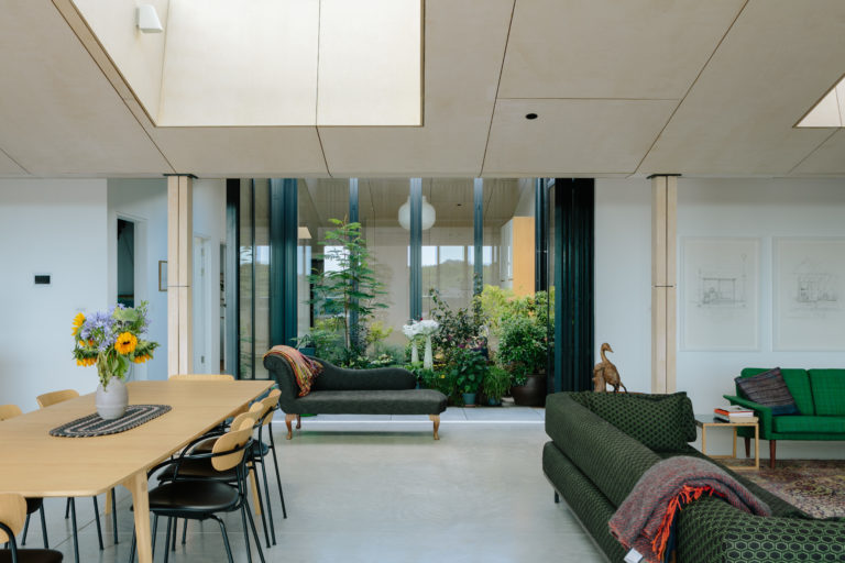 HAMBROOK BARN WEST SUSSEX, PO18 - SHOOTFACTORY - OTHER UK HOUSES