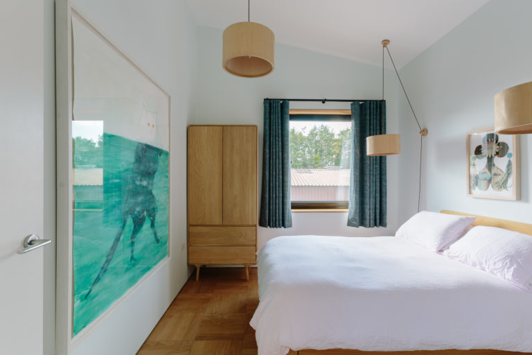 HAMBROOK BARN WEST SUSSEX, PO18 - SHOOTFACTORY - OTHER UK HOUSES