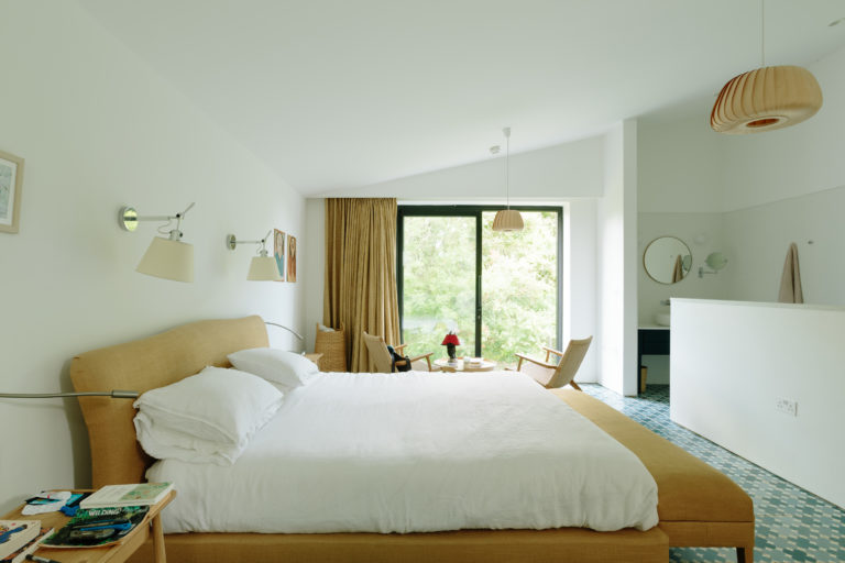 HAMBROOK BARN WEST SUSSEX, PO18 - SHOOTFACTORY - OTHER UK HOUSES