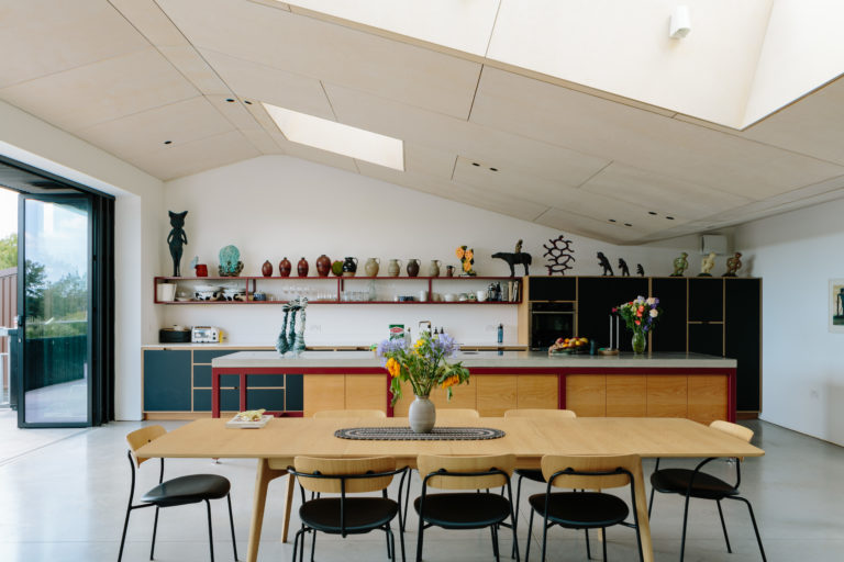 HAMBROOK BARN WEST SUSSEX, PO18 - SHOOTFACTORY - OTHER UK HOUSES