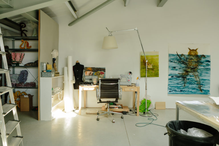 HAMBROOK BARN WEST SUSSEX, PO18 - SHOOTFACTORY - OTHER UK HOUSES