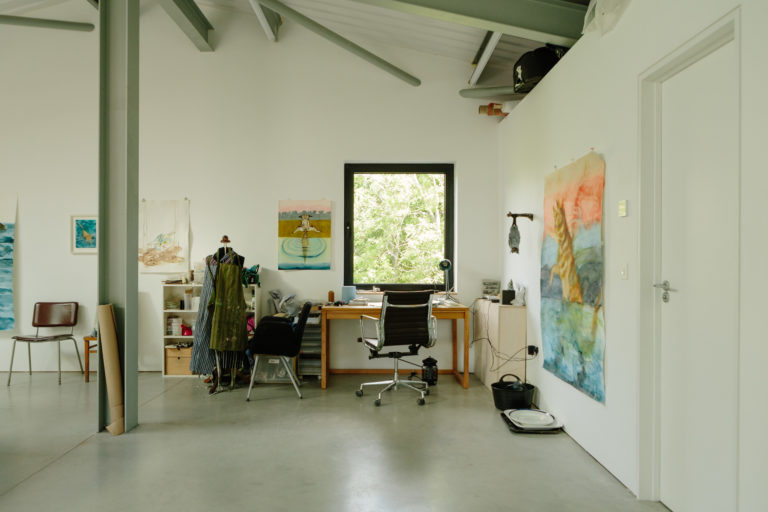 HAMBROOK BARN WEST SUSSEX, PO18 - SHOOTFACTORY - OTHER UK HOUSES