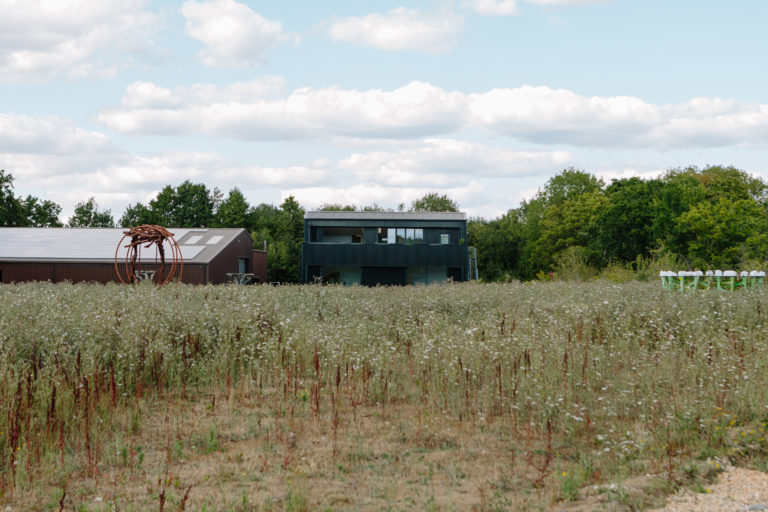 HAMBROOK BARN WEST SUSSEX, PO18 - SHOOTFACTORY - OTHER UK HOUSES