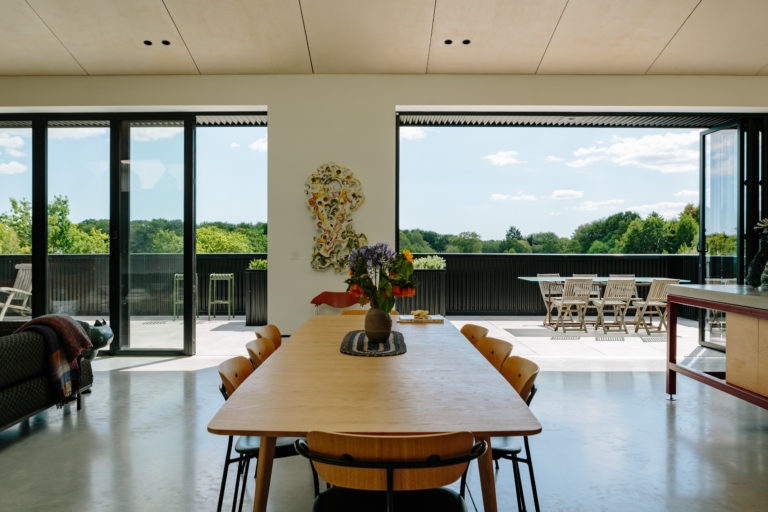 HAMBROOK BARN WEST SUSSEX, PO18 - SHOOTFACTORY - OTHER UK HOUSES