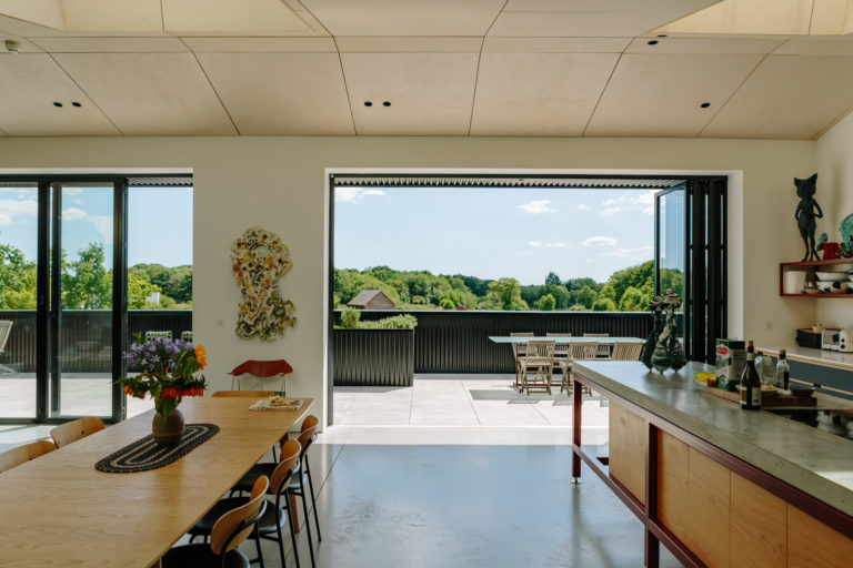 HAMBROOK BARN WEST SUSSEX, PO18 - SHOOTFACTORY - OTHER UK HOUSES