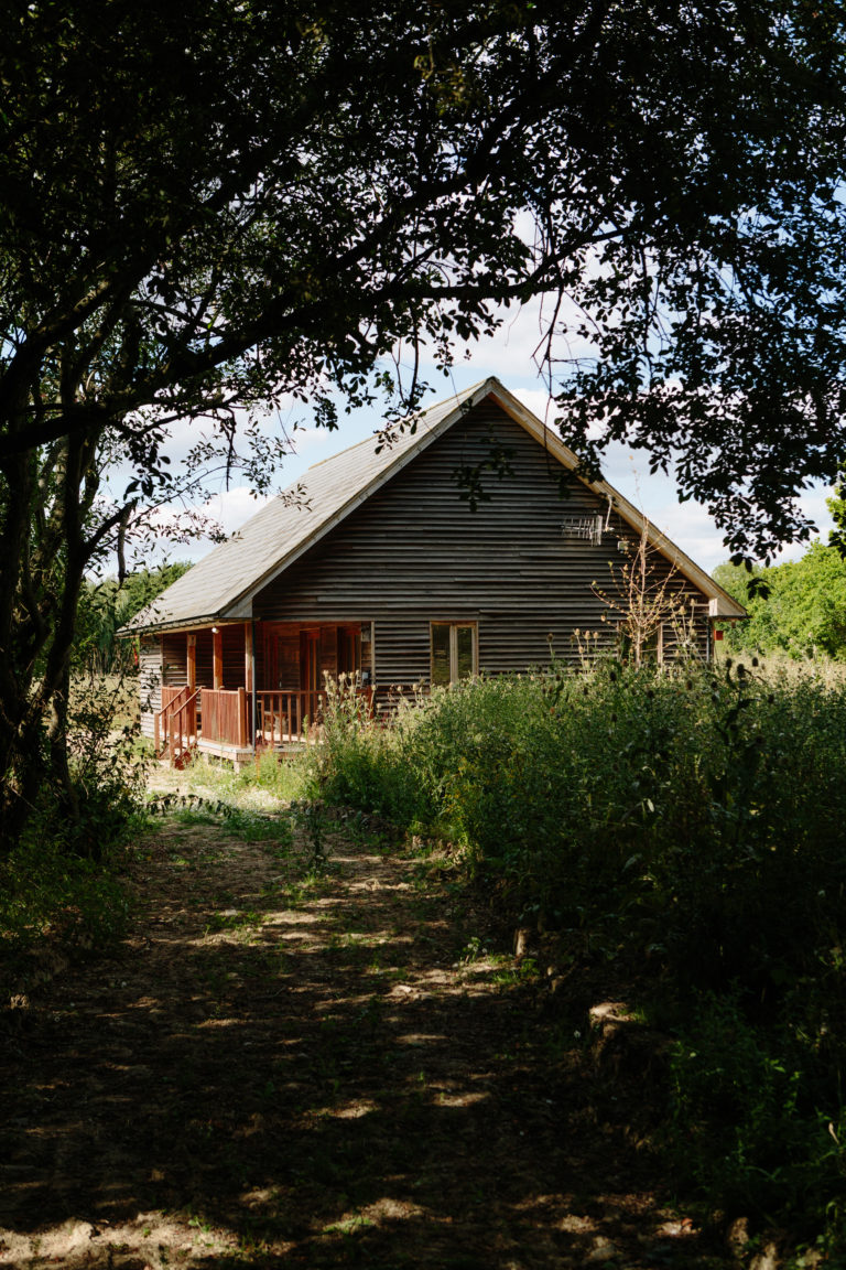 HAMBROOK BARN WEST SUSSEX, PO18 - SHOOTFACTORY - OTHER UK HOUSES
