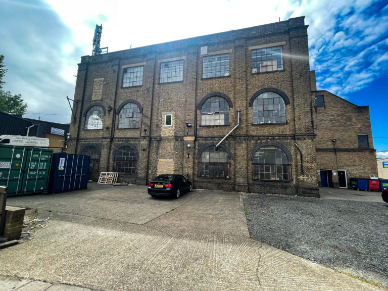 DOCK SE18, SHOOTFACTORY-LONDON-PHOTOGRAPHIC-STUDIOS