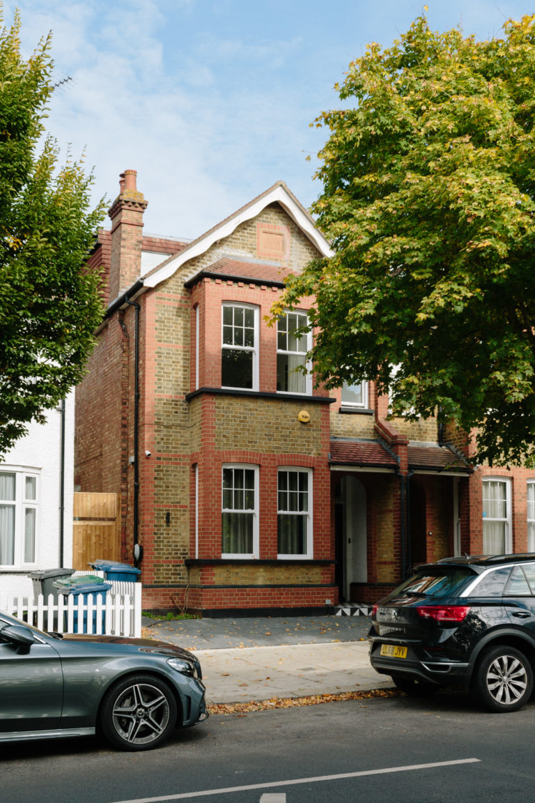DAWS LONDON, NW7 -SHOOTFACTORY - LONDON HOUSES