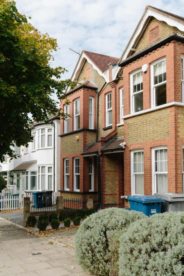 DAWS LONDON, NW7 -SHOOTFACTORY - LONDON HOUSES