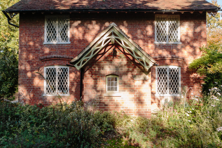 HIGHWOOD KENT, ME13 - SHOOTFACTORY - OTHER UK HOUSES