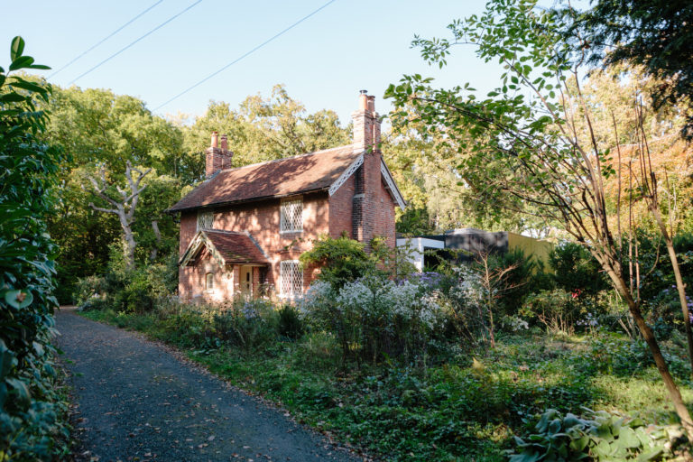 HIGHWOOD KENT, ME13 - SHOOTFACTORY - OTHER UK HOUSES