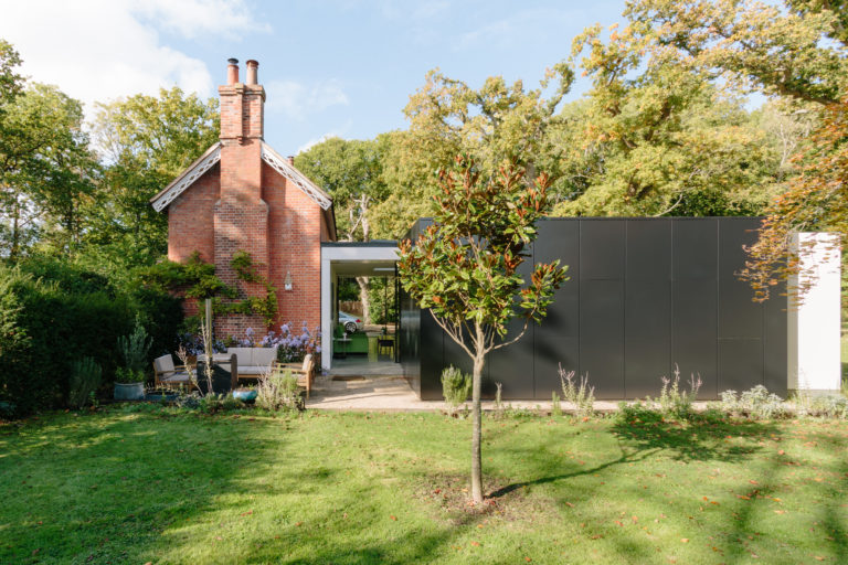 HIGHWOOD KENT, ME13 - SHOOTFACTORY - OTHER UK HOUSES