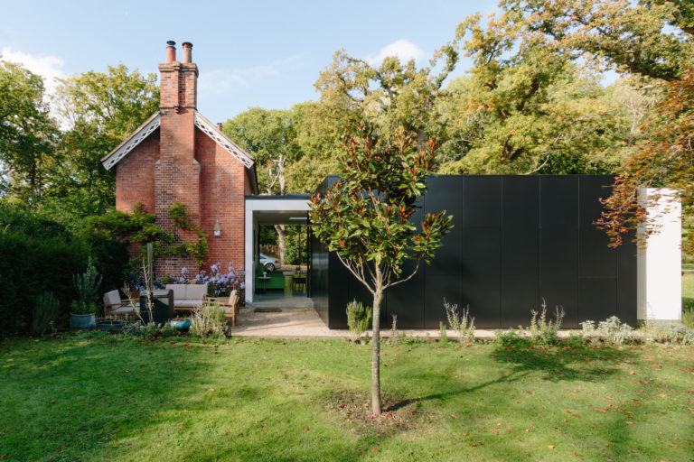 HIGHWOOD KENT, ME13 - SHOOTFACTORY - OTHER UK HOUSES