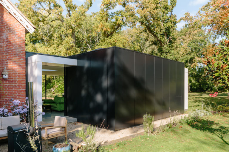 HIGHWOOD KENT, ME13 - SHOOTFACTORY - OTHER UK HOUSES