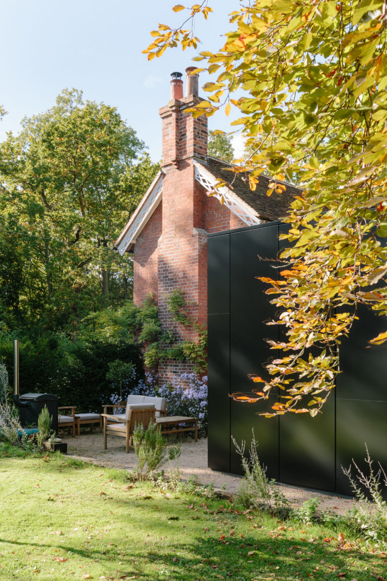 HIGHWOOD KENT, ME13 - SHOOTFACTORY - OTHER UK HOUSES