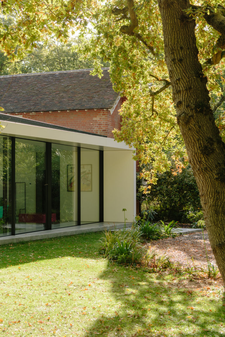 HIGHWOOD KENT, ME13 - SHOOTFACTORY - OTHER UK HOUSES