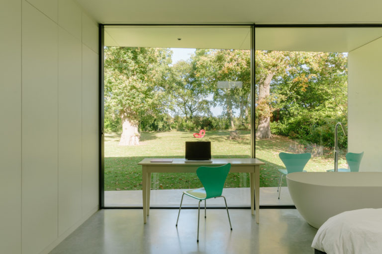 HIGHWOOD KENT, ME13 - SHOOTFACTORY - OTHER UK HOUSES